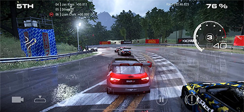 <strong>TOQUE, INCLINAÇÃO E SUPORTE TOTAL A CONTROLE</strong> <span>Controles intuitivos da mesma equipe de <em>GRID Autosport</em>.</span>